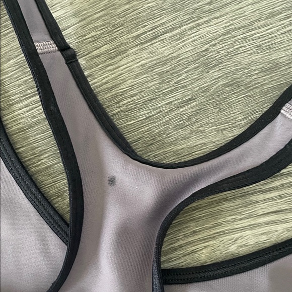 2 sports Bra/tanks Size XS/S no tags AS IS see pics *small flaw - Picture 7 of 7